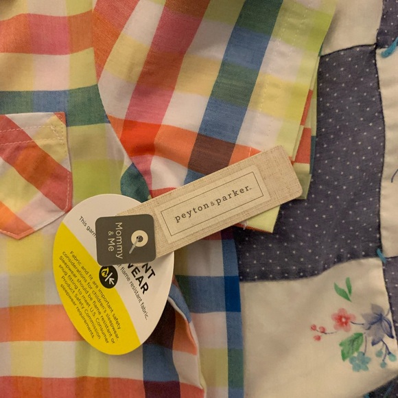 3T Multi-Color sleep set. Includes a pair of shorts and cute shirt with a pocket - Picture 3 of 6